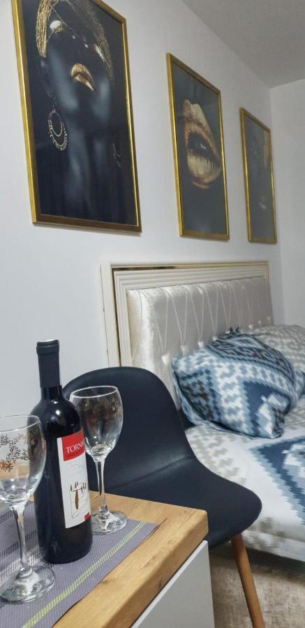 Ferienwohnung Identity By Nights & Smiles Tuzla Exterior foto