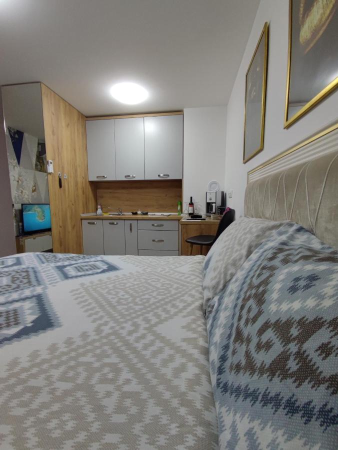 Ferienwohnung Identity By Nights & Smiles Tuzla Exterior foto