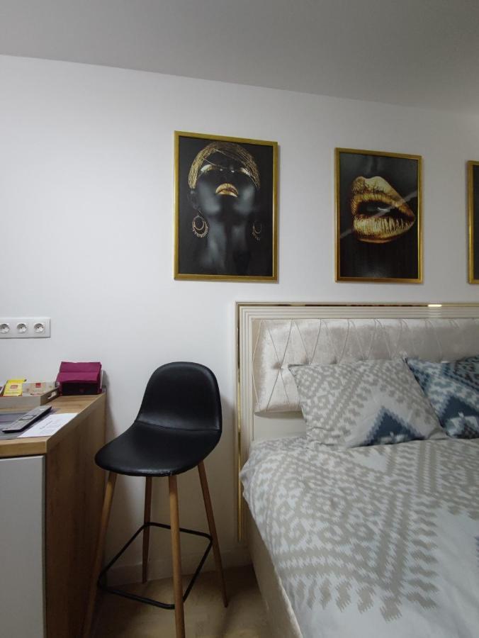 Ferienwohnung Identity By Nights & Smiles Tuzla Exterior foto